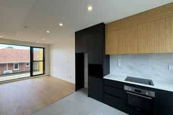 13/28 Lavelle Road, Henderson