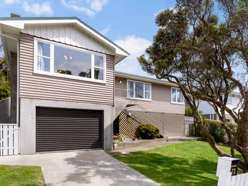 73 Kenmore Street, Newlands