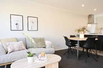 2/6 Fend Street, Chartwell
