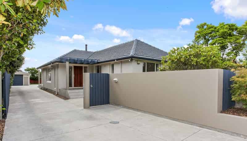 204 Avonhead Road, Avonhead