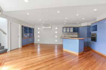 204 Avonhead Road, Avonhead