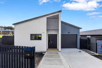 16 Rongoa Crescent, Warkworth