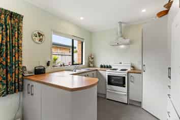 33/42 Main Road, Tawa