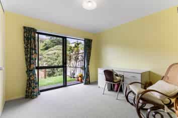 33/42 Main Road, Tawa