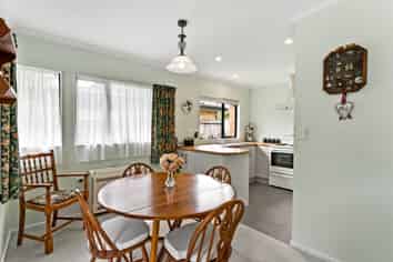 33/42 Main Road, Tawa