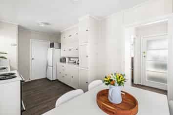 11 Massey Crescent, Marewa