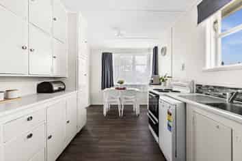 11 Massey Crescent, Marewa