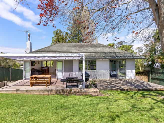 64 Taupo Street, Green Bay
