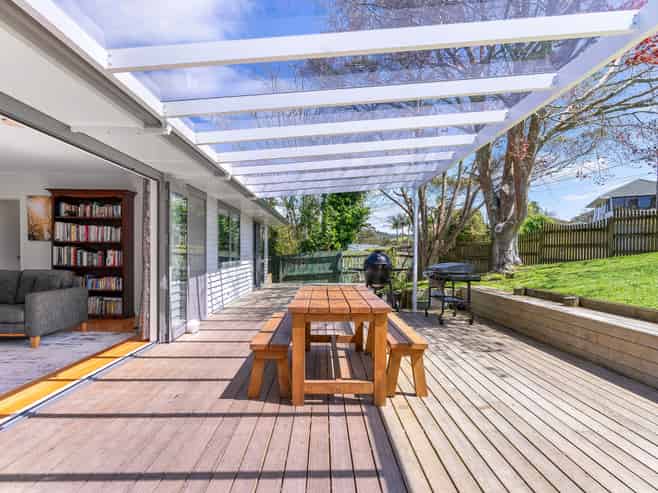 64 Taupo Street, Green Bay