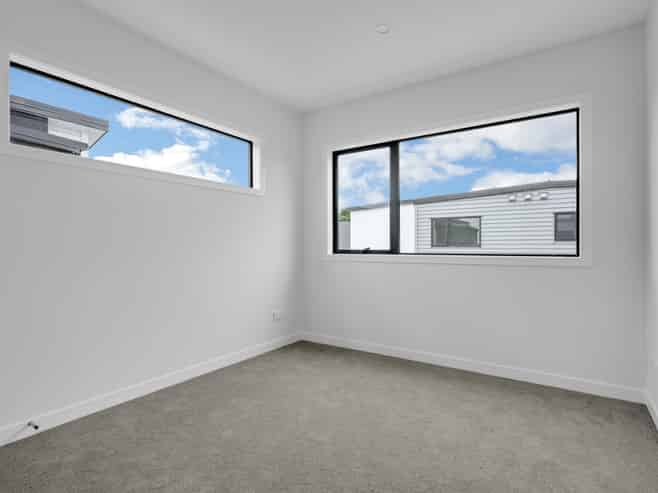 8/10 Orchard Street, Avondale