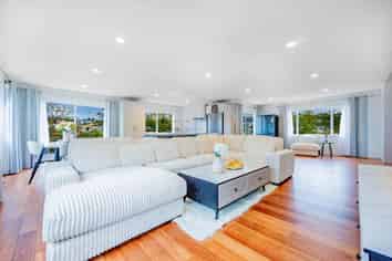 26A Kiteroa Terrace, Rothesay Bay