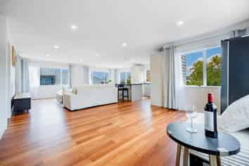 26A Kiteroa Terrace, Rothesay Bay
