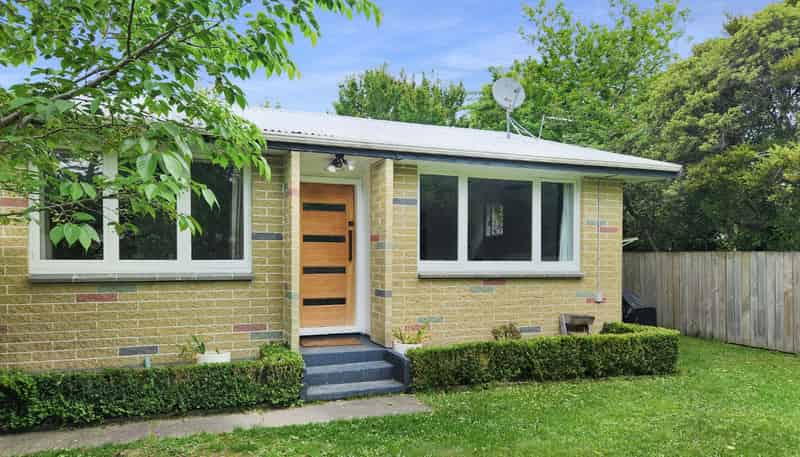 B/5 Coates Grove, Silverstream