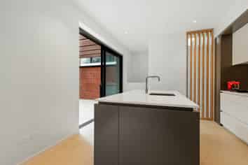 T04/143 Pakenham Street West, Wynyard Quarter