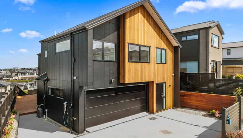 5 Pakirikiri Street, Long Bay