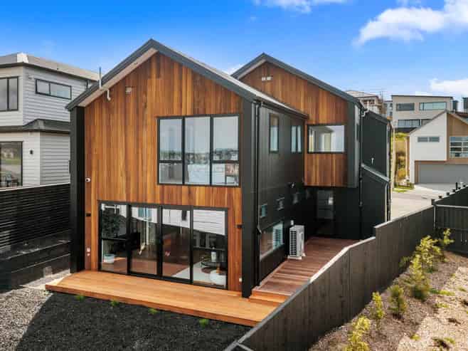 5 Pakirikiri Street, Long Bay