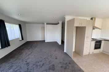 61 Lipscombe Crescent, Havelock North