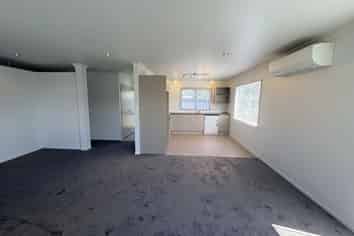 61 Lipscombe Crescent, Havelock North