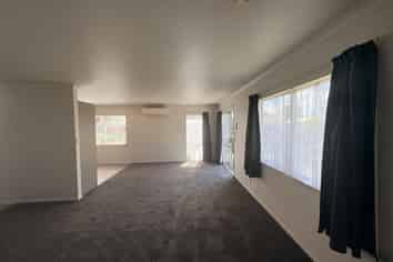 61 Lipscombe Crescent, Havelock North