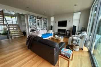 Auckland - Address withheld