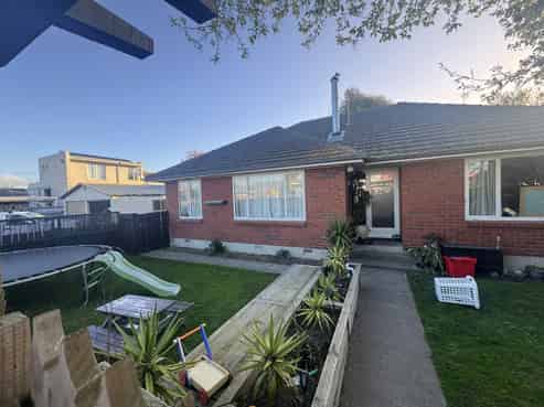 127 Gayhurst Road, Dallington