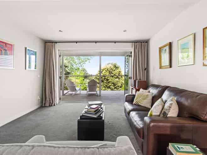 33 Simla Terrace, Hospital Hill