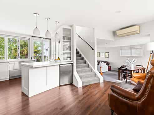 33 Simla Terrace, Hospital Hill