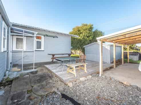 2 Devon Road, Springvale