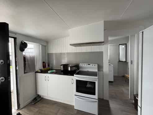 2 Devon Road, Springvale