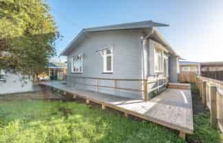 2 Devon Road, Springvale