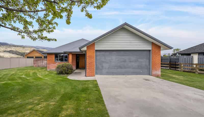 8 De Bettencor Place, Mount Pisa, Cromwell