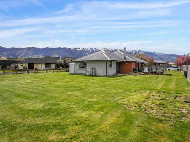 8 De Bettencor Place, Mount Pisa, Cromwell