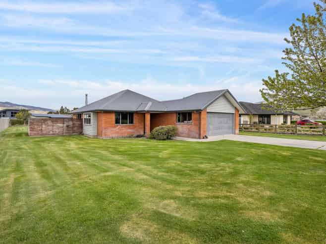 8 De Bettencor Place, Mount Pisa, Cromwell