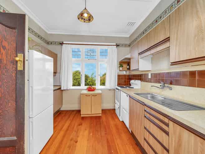 56 Middleton Road, Kew