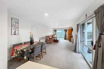 2/479 Main South Road, Hornby