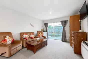 2/479 Main South Road, Hornby