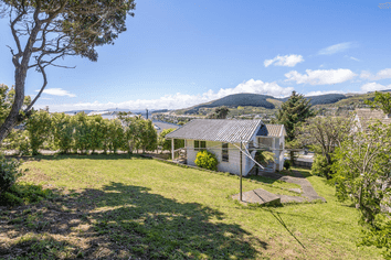 61 Davidson Crescent, Tawa