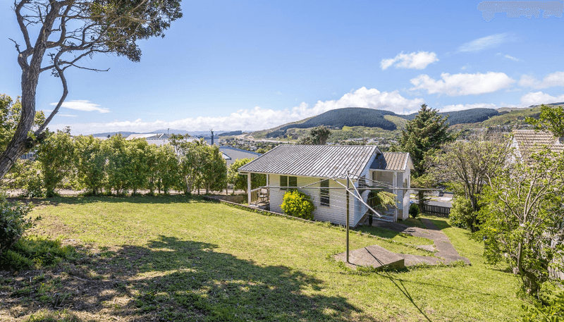 61 Davidson Crescent, Tawa