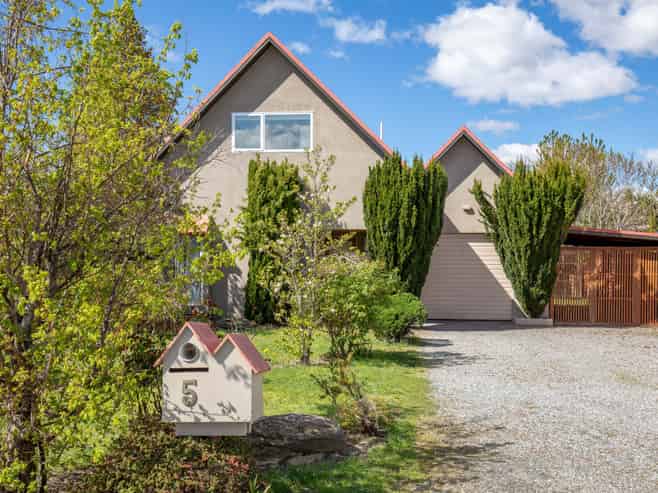 5 Orchard Drive, ALEXANDRA