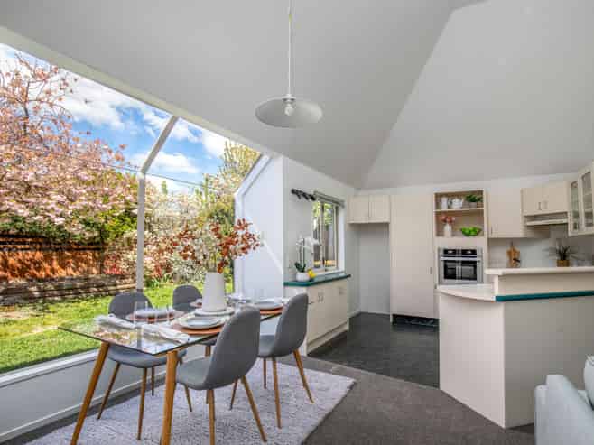 5 Orchard Drive, ALEXANDRA