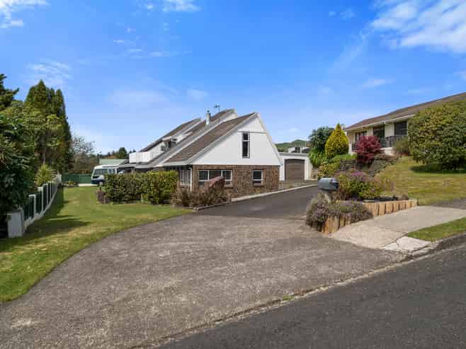 80 Utuhina Road, Springfield