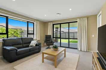 161 Karuhiruhi Street, Waikanae