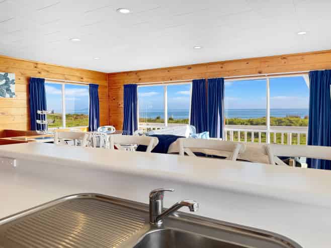 114 Ocean Road, Ohope