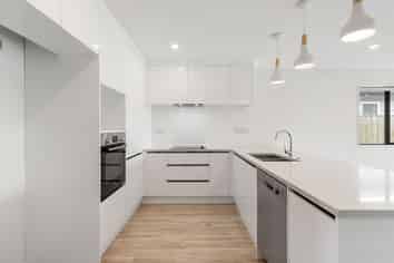 7 Tidal View Road, Drury