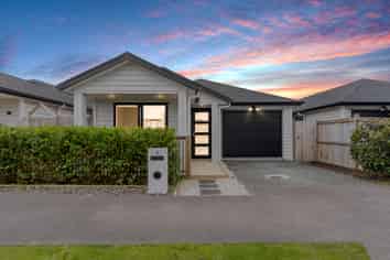 7 Tidal View Road, Drury