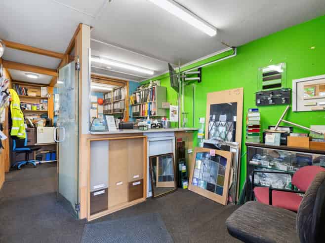 Established glass and glazing business