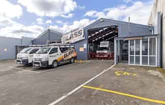 Established glass and glazing business