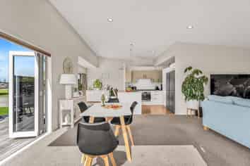 10 Rena Place, Whitianga