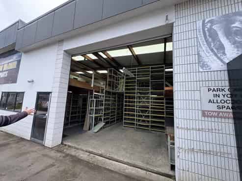 Road front Wiri industrial