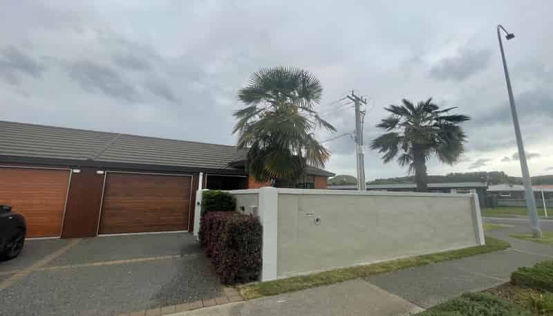 74 Avenue Road, Taradale